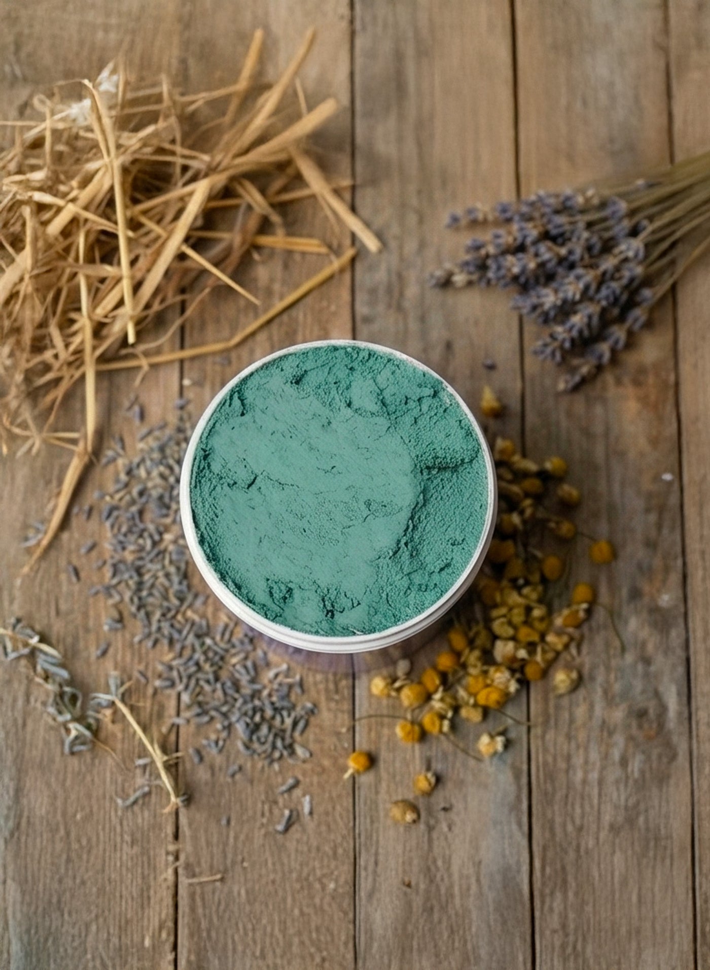 Horse hoof packed with Botanical Blue Clay treatment